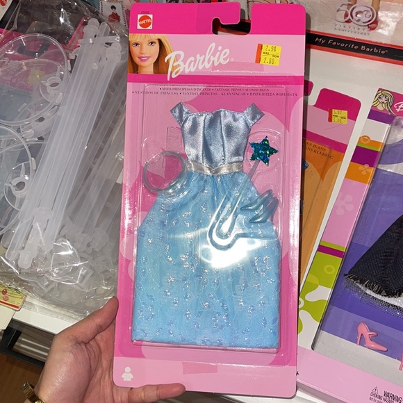 Barbie clothes 4 lot - Picture 3 of 5